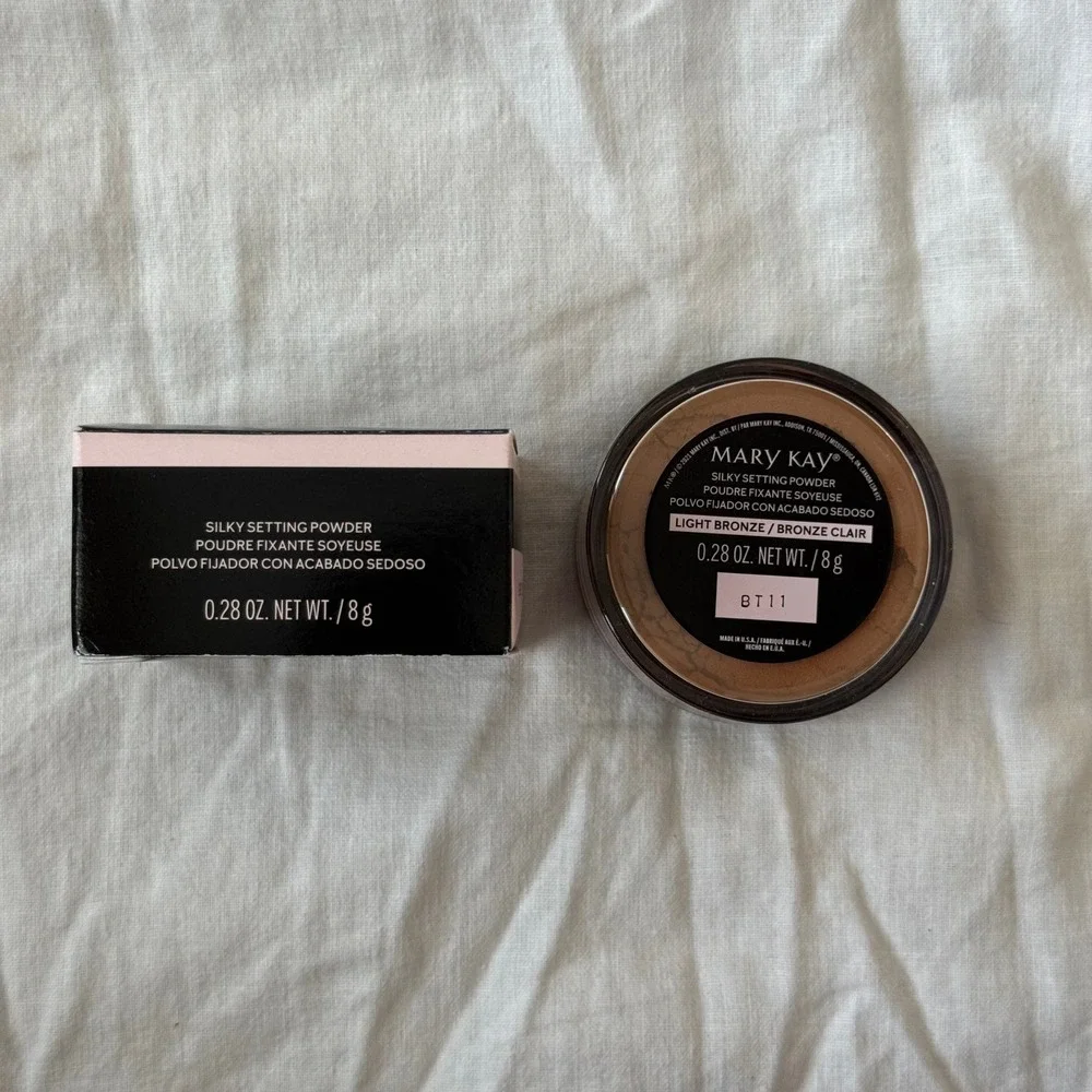 Mary Kay Silky Setting Powder Women's 0.28oz Light Bronze Matte Natural BT11